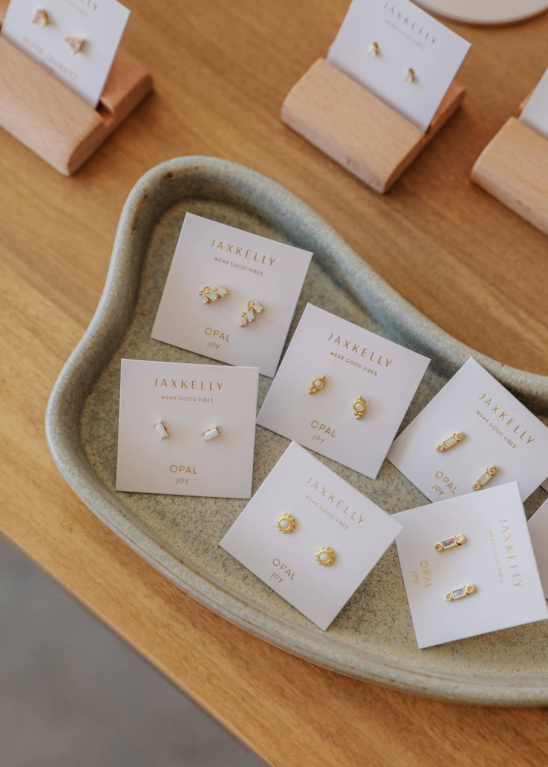 Sun - White Opal - Earring