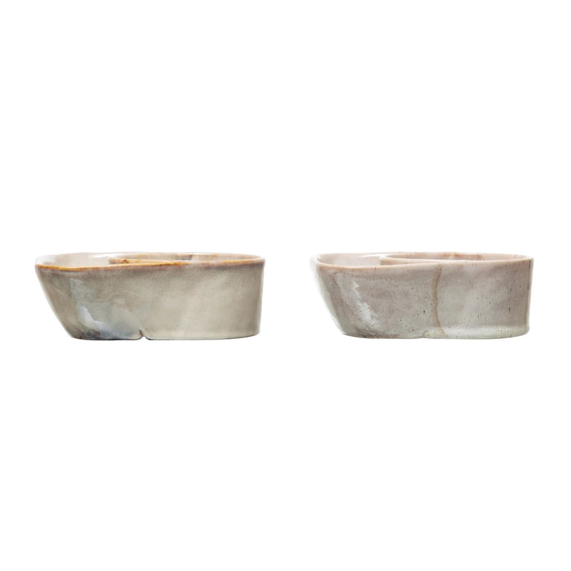 Stoneware cracker and soup bowl in two different colors.