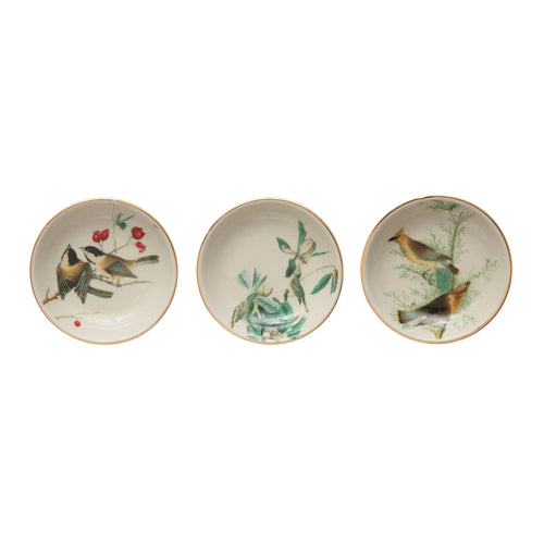 Antique inspired bird plates in 3 styles. 